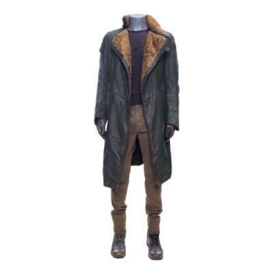 Blade Runner 2049 (2017) | Lot 202 : K’s (Ryan Gosling) Costume with Screen-Matched Sea Wall and Rain Fight Coat | Propstore