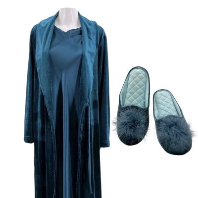 Lot 202: The Handmaid’s Tale Naomi Putnam Screen Worn Nightgown, Robe & Slippers Ch 5 Ep 606 | VIP Fan Auctions