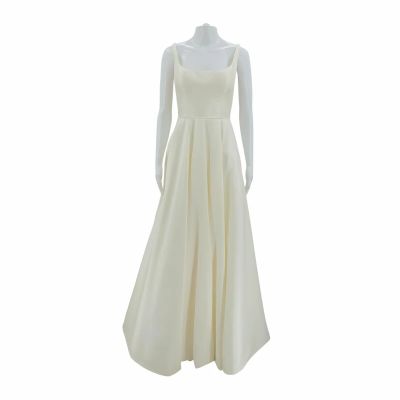 Lot 223: The Drama Emma Screen Worn Wedding Dress & (2) Hair Pins Ch 32a Sc 104,110 | VIP Fan Auctions