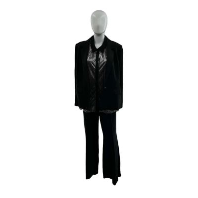 Lot 10: Primetime Andie Bender Screen Worn Blazer, Dress Pants & Blouse Ch 2-3 Sc 25-C41 | VIP Fan Auctions