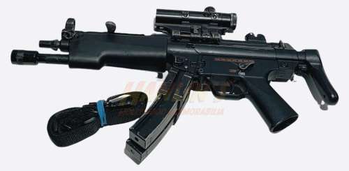 Lot 330 - Stargate SG-1 (1997-2007) - Colonel Jack O‘Neill (Richard Dean Anderson) Hero MP5