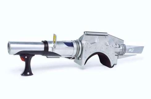 Star Trek - Lot 61 - WORF‘S ISOMAGNETIC DISINTEGRATOR RIFLE