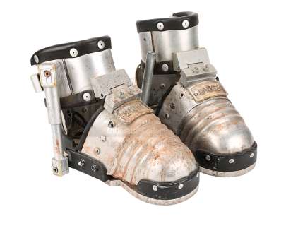 FACE/OFF (1997) - Lot 237 - Light-Up Magnetic Prisoner Boots