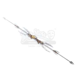 AVP: ALIEN VS. PREDATOR (2004) - Lot 17 - Ancient Predator‘s (Ian Whyte) Combistick