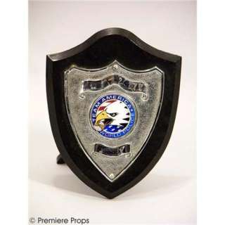 Lot 1274 - TEAM AMERICA Lisa‘s Hero Police Badge MOVIE PROPS
