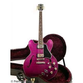 Lazarus’(SAMUEL L. JACKSON) Hero “Gibson” Guitar | Premiere Props