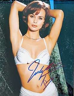 James Bond 007: Goldeneye | James Bond 007: GoldenEye - Izabella Scorupco (Natalia) - signed with COA | Catawiki