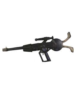 "Masters of the Universe" Eternian Soldier Rifle | Planet Hollywood Vault