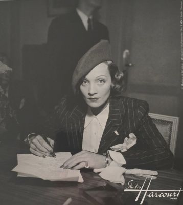 Marlene Dietrich - Marlene Dietrich (1938) by Studio Harcourt | Catawiki