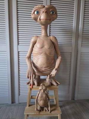 Neca - E.T. the Extra-Terrestrial - 2 - E.T. | Catawiki