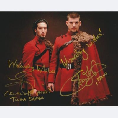 Harry Potter - Signed by Stanislav Yanevski (Viktor Krum) and Tolga Safer (Igor Karkaroff’s Aide) | Catawiki