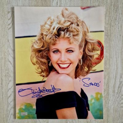 Grease - Olivia Newton-John (+) as "Sandy - Celebrity Authentics COA C112710 - Check Online | Catawiki