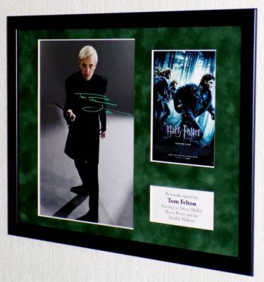 Harry Potter - Tom Felton (Draco Malfoy) Framed, signed + COA & Photo signing session | Catawiki