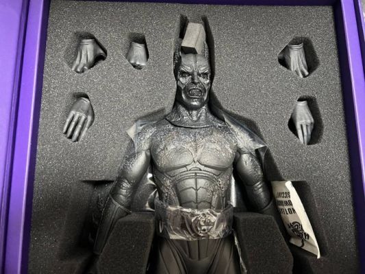 Hot Toys - Action figure Hot Toys Movie Masterpiece MM#140 – Batman Begins – Demon Batman & Scarecrow – 1/6 Scale – Limited | Catawiki