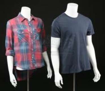 Dexter - Lot 128 - S8 E02: EVERY SILVER LINING… - Dexter Morgan (Michael C. Hall) and Debra Morgan’s (Jennifer Carpenter) Shirt Pair