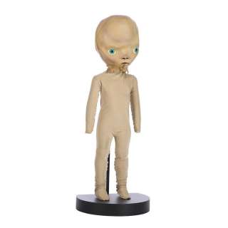 CLOSE ENCOUNTERS OF THE THIRD KIND (1977) - Lot #71 : Alien Creature Costume on Display