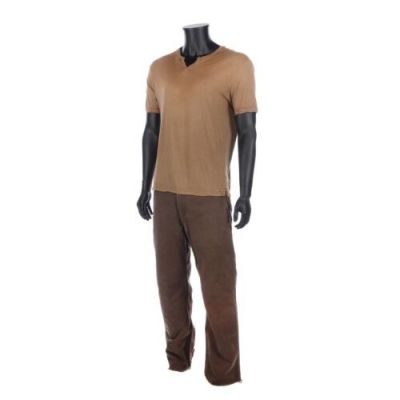 LOST (TV SERIES, 2004-2010) - Lot #251 : Jin‘s (Daniel Dae Kim) T-Shirt and Trousers