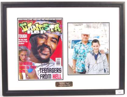 ONLY FOOLS & HORSES - ORIGINAL PROP MAGAZINE COVER SIGNED | Auctioneum Ltd