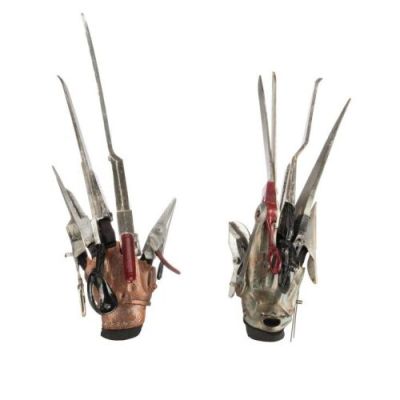 Edward Scissorhands (1990) | Lot 80 : Edward Scissorhands’ (Johnny Depp) Scissorhands | Propstore