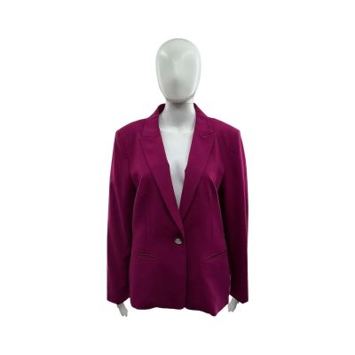 Lot 12: Primetime Andie Bender Screen Worn Blazer Ch 5 Sc 45-58 | VIP Fan Auctions