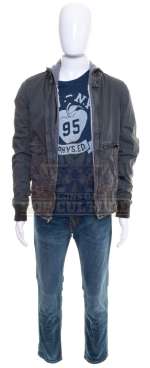Lot 136 - Goosebumps – Zach‘s (Dylan Minnette) Outfit - A903
