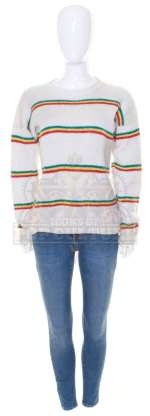 Escape Room (2019) – Zoey Davis’ (Taylor Russell) Outfit – 19-48 | Icons of Pop Culture