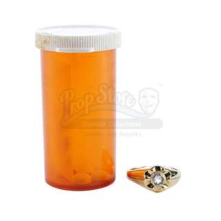 GOODFELLAS (1990) - Lot 92 - Henry Hill‘s (Ray Liotta) Pinky Ring and Pills