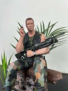Predator | Predator - Arnold Schwarzenegger as Alan "Dutch" Schaeffer - Statue 1:6 - Custom | Catawiki