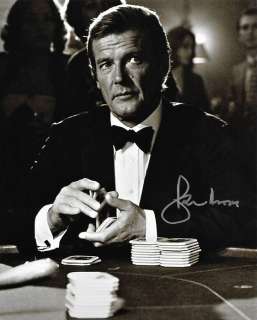 Roger Moore - Autographed Photo "For Your Eyes Only" Casino scene James Bond 007 with b’bc COA. | Catawiki