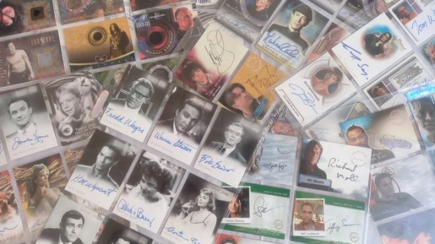 desconocido - 94 cartas de series TV autografiadas - 1980 | Catawiki