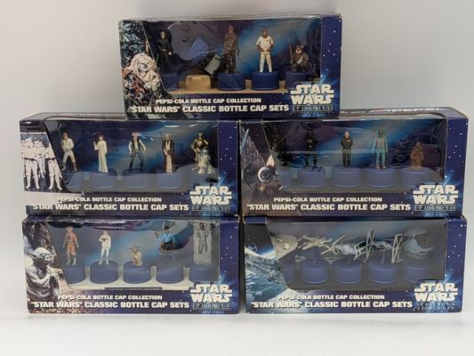 Memorabilia collection - “Classic Bottle Cap” Figure Sets (Pepsi-Cola, Japan) — Complete 5-Box Collection | Catawiki