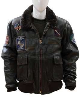 6th Day, The - Adam Gibson’s Jacket & Sweater (Arnold Schwarzenegger) | ScreenUsed