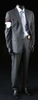 Terminator Genisys - Lot 180 - Detective O‘Brien‘s (J.K. Simmons) Bloody Suit