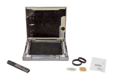 Lot 455 - MISSION IMPOSSIBLE - FALLOUT | SCANNING LAPTOP AND RELATED PROPS