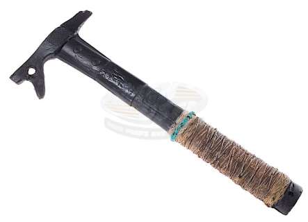 Lot 198 - Banshee (TV) - Nola Longshadow‘s SFX Tomahawk (Odette Annable) - 19595