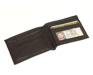 Under The Dome - Lot 28 - Barbie‘s Wallet & Driver‘s License
