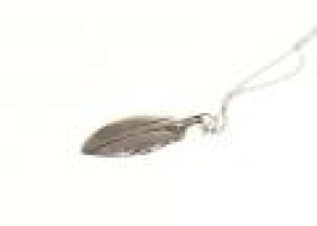 Under the Dome | Julia’s Silver Leaf Necklace | ScreenBid