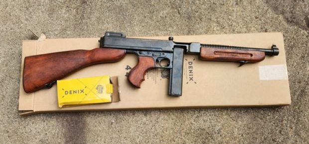 Denix 1928 Military Version Thompson Non-Firing Submachine Gun Replica Full Size