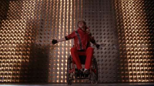 Glee - Artie Abrams (Kevin McHale) "Michael" Michael Jackson Performance Ensemble