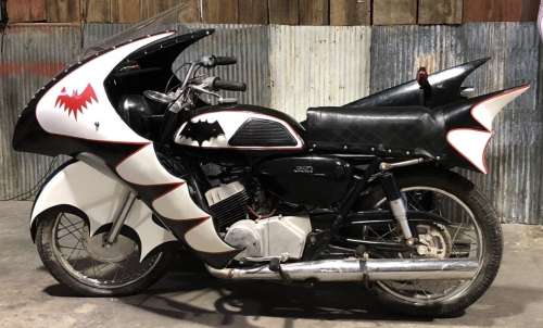 Batman (1966–1968) - Yamaha YH Replica Batcycle with Side Car and Mock-up Go-Cart | Hanlin Auction Service