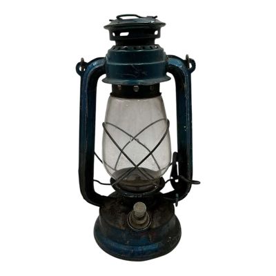 All the Devils Are Here Ronnie (Eddie Marsan ) Screen Used Oil Lamp | VIP Fan Auctions