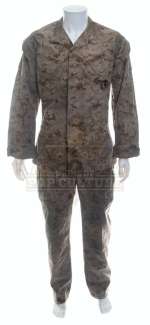 Lot 37 - Battle: Los Angeles - Ssgt. Michael Nantz‘s (Aaron Eckhart) US Marines Uniform – A54