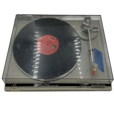 Lot 18: Onslaught Celeste Cross Screen Used Record Player W/ Record | VIP Fan Auctions