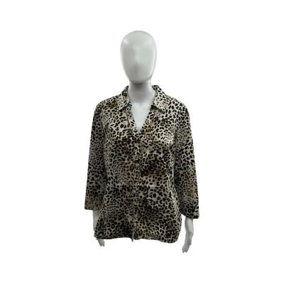Lot 23: Primetime Andie Bender Screen Worn Shirt Ch 7-8 Sc 65-83 | VIP Fan Auctions