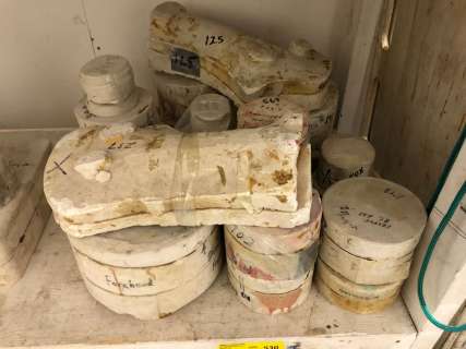 "Freddy Vs. Jason" - Actor "Robert Englund" - "Freddy" (L) hand , forehead, upper lip, lip blenders, | Direct Liquidation