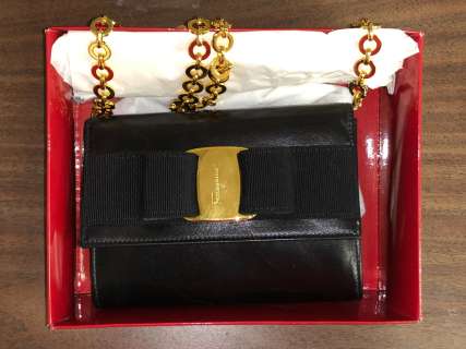 Salvatore Ferragamo - crossbody bag w/ box | Direct Liquidation