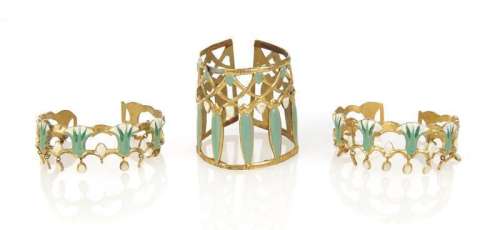 Lot 903 - ANNE BAXTER THE TEN COMMANDMENTS BRACELETS AND ARM BANDS