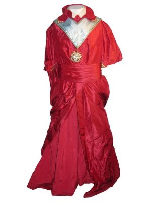 Three Musketeers Cardinal Richelieu (Christoph Waltz) Hero Pope Movie Costumes | Premiere Props