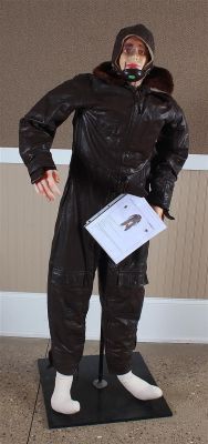 ELECTRICALLY HEATED BUREAU OF AERONAUTICS U.S. NAVY CFN-24 FLIGHT SUIT | Apple Tree Auction Center