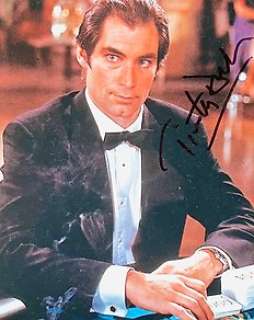 James Bond 007: the Living Daylights | James Bond 007: The Living Daylights - Signed by Timothy Dalton (he rarely signs 007 memorabilia these days) - with COA | Catawiki